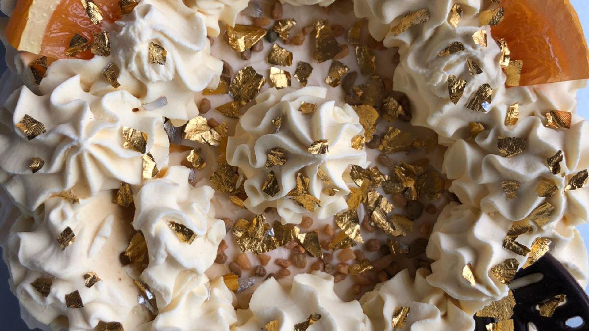 File:Golden cake.jpg