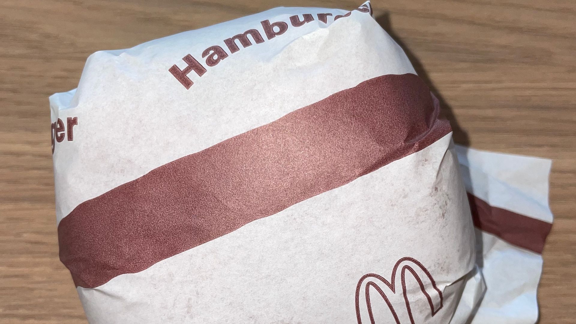 File:Wrapped McDonald's Hamburger (2025).png