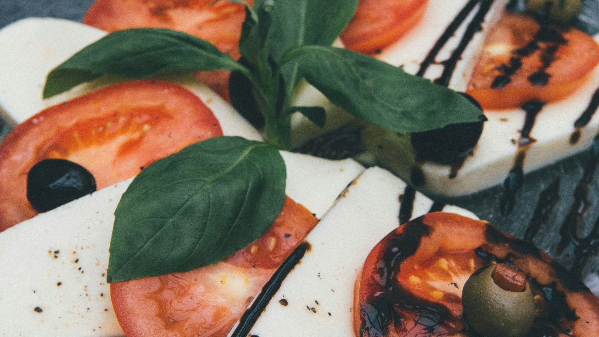 closeup photo of tofu and tomato slices