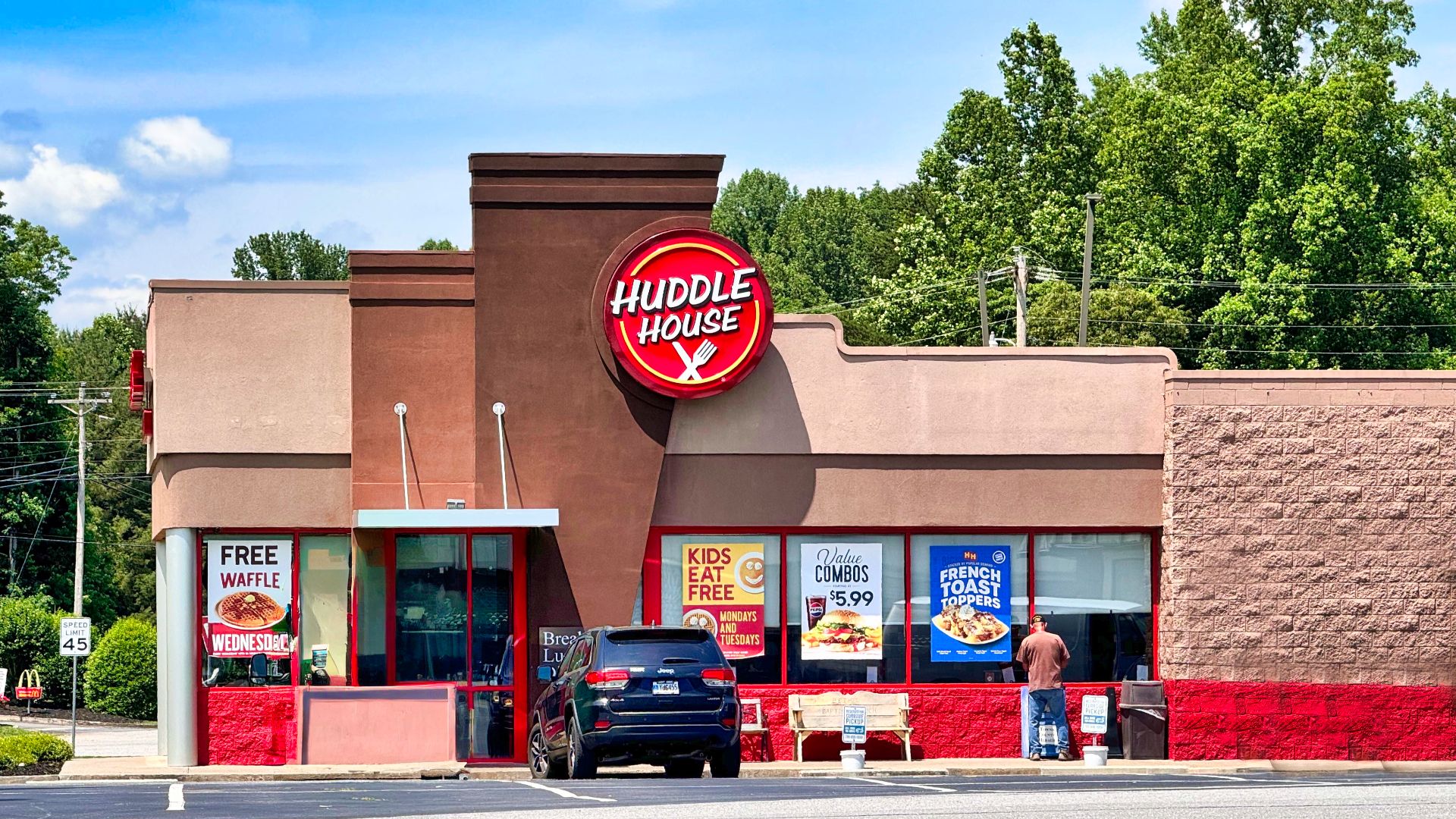 File:A Huddle House restaurant in Hiawassee, Georgia 02.jpg