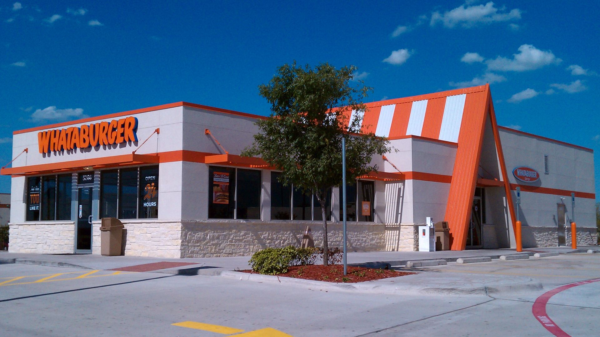 File:Whataburger-Frisco.jpg