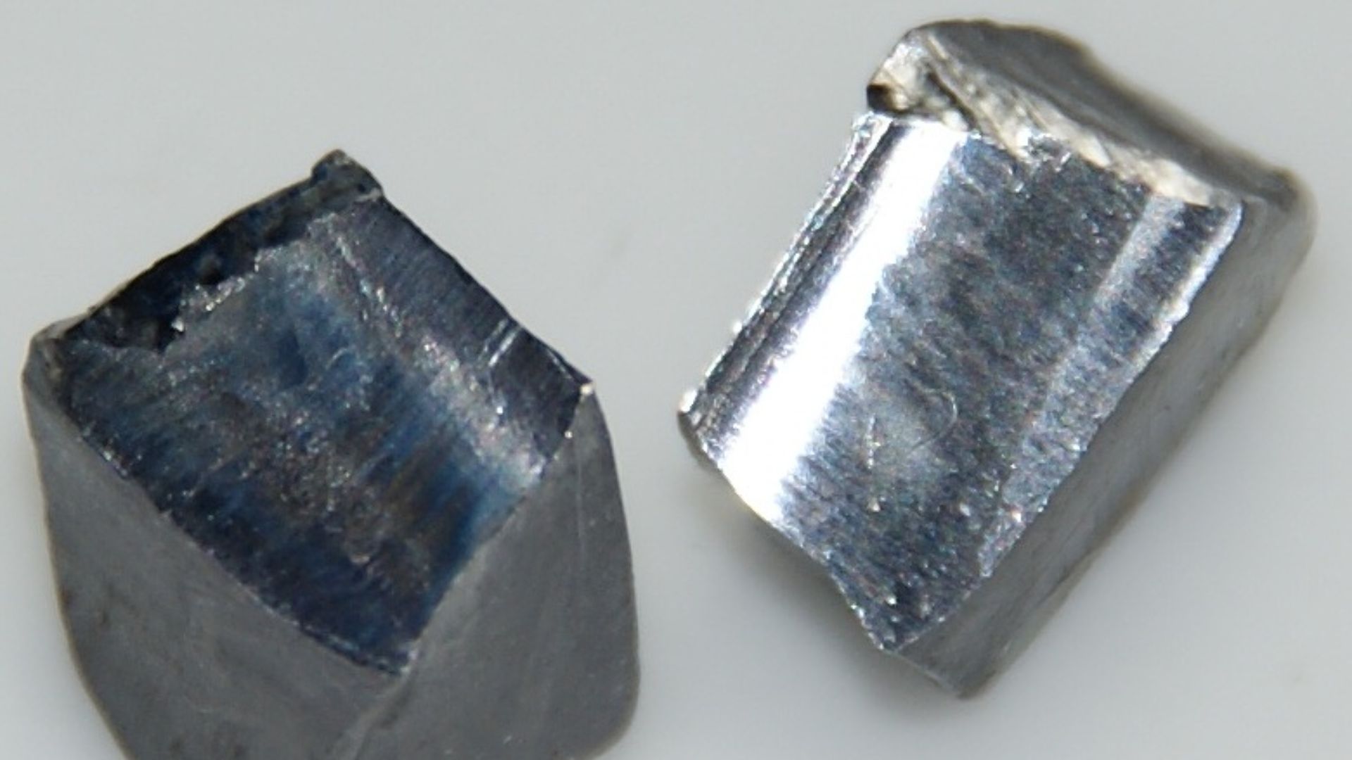 File:A piece of lead.jpg