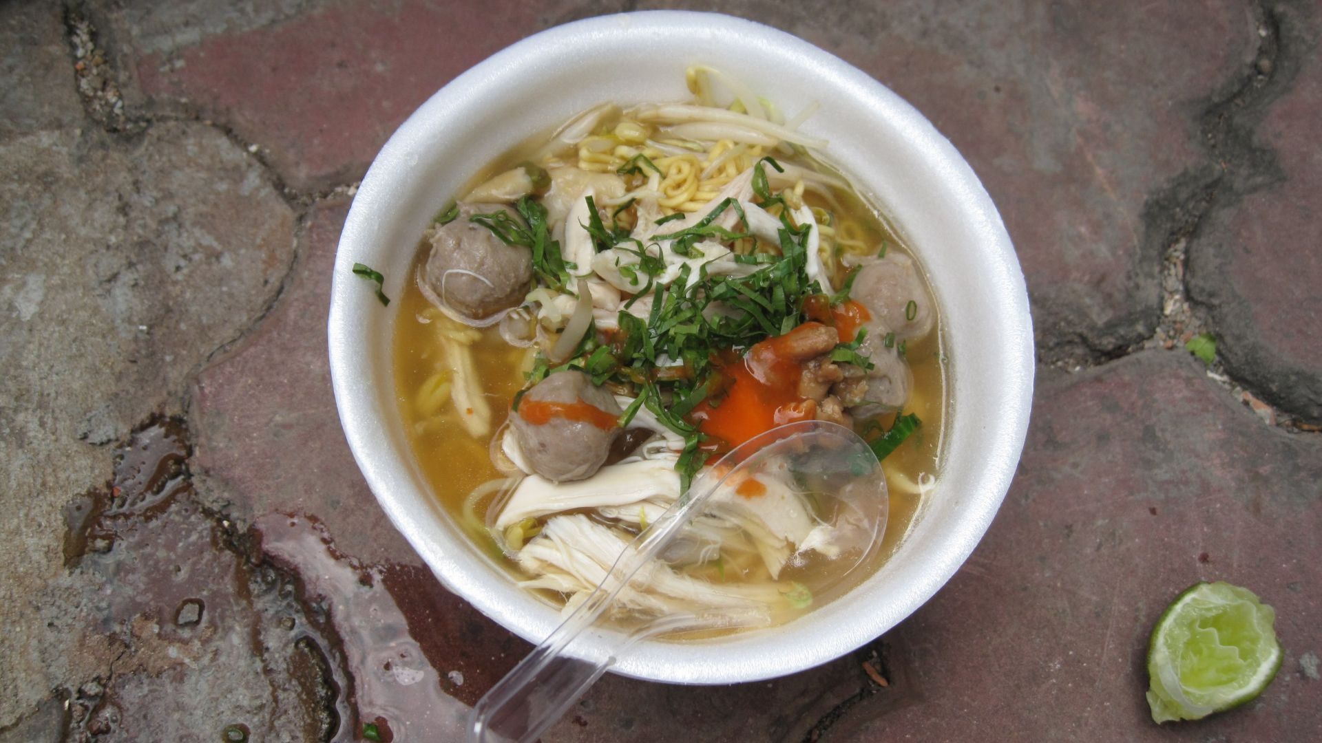 File:Phnom Penh noodle soup (5058468996).jpg