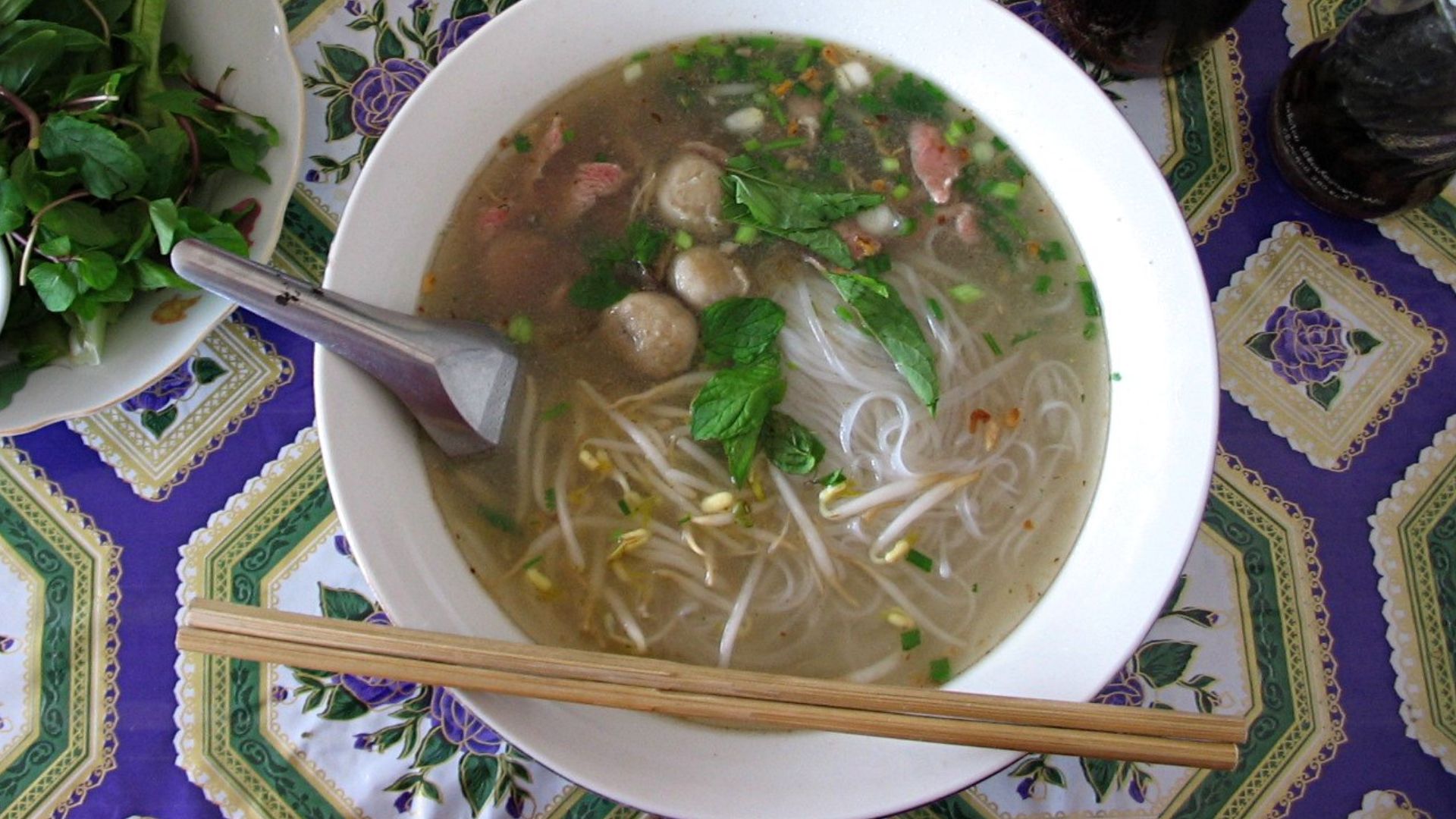 File:Lao soup.jpg