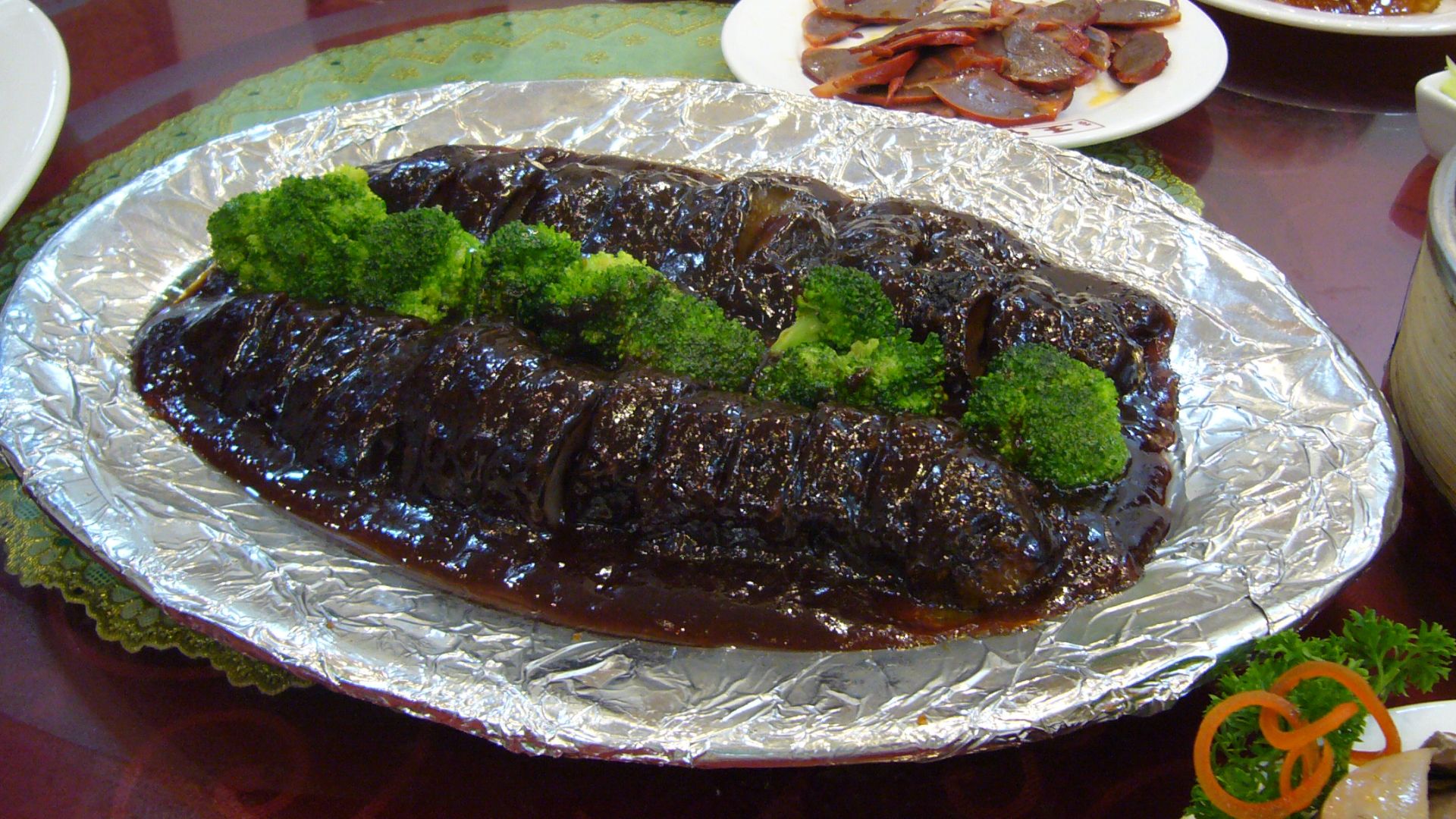 File:Sea cucumber dish 2.jpg