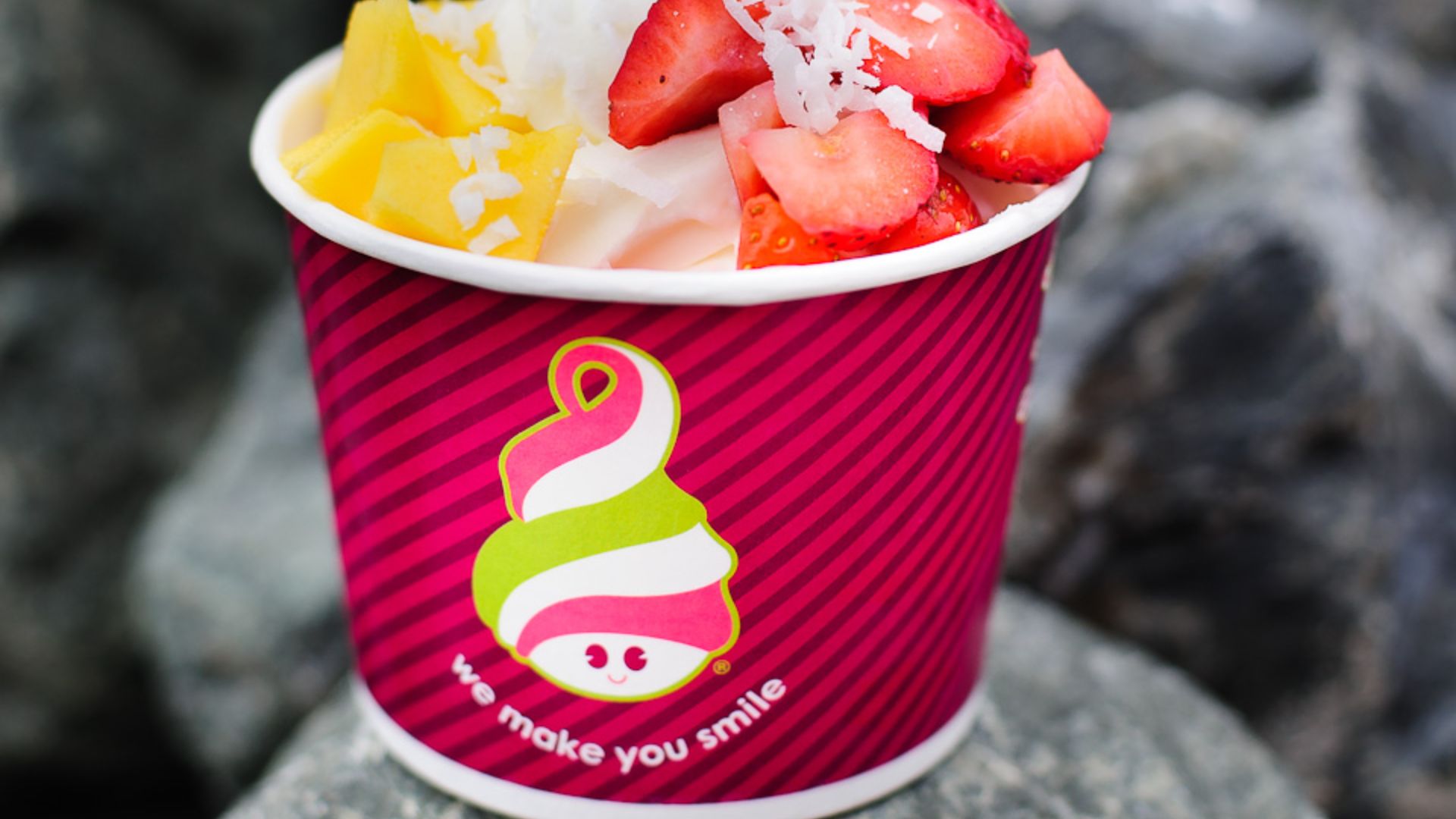 File:Menchie's Frozen Yogurt Fruit.jpg