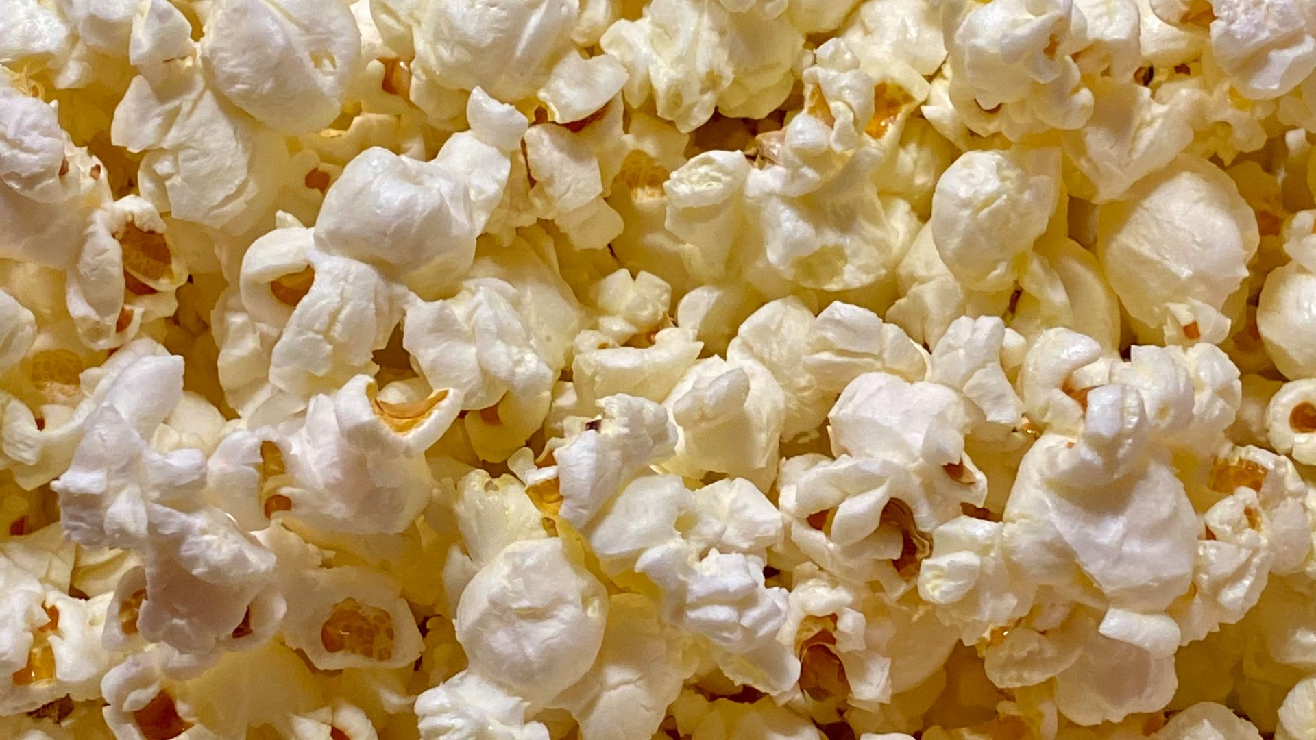 cooked popcorn