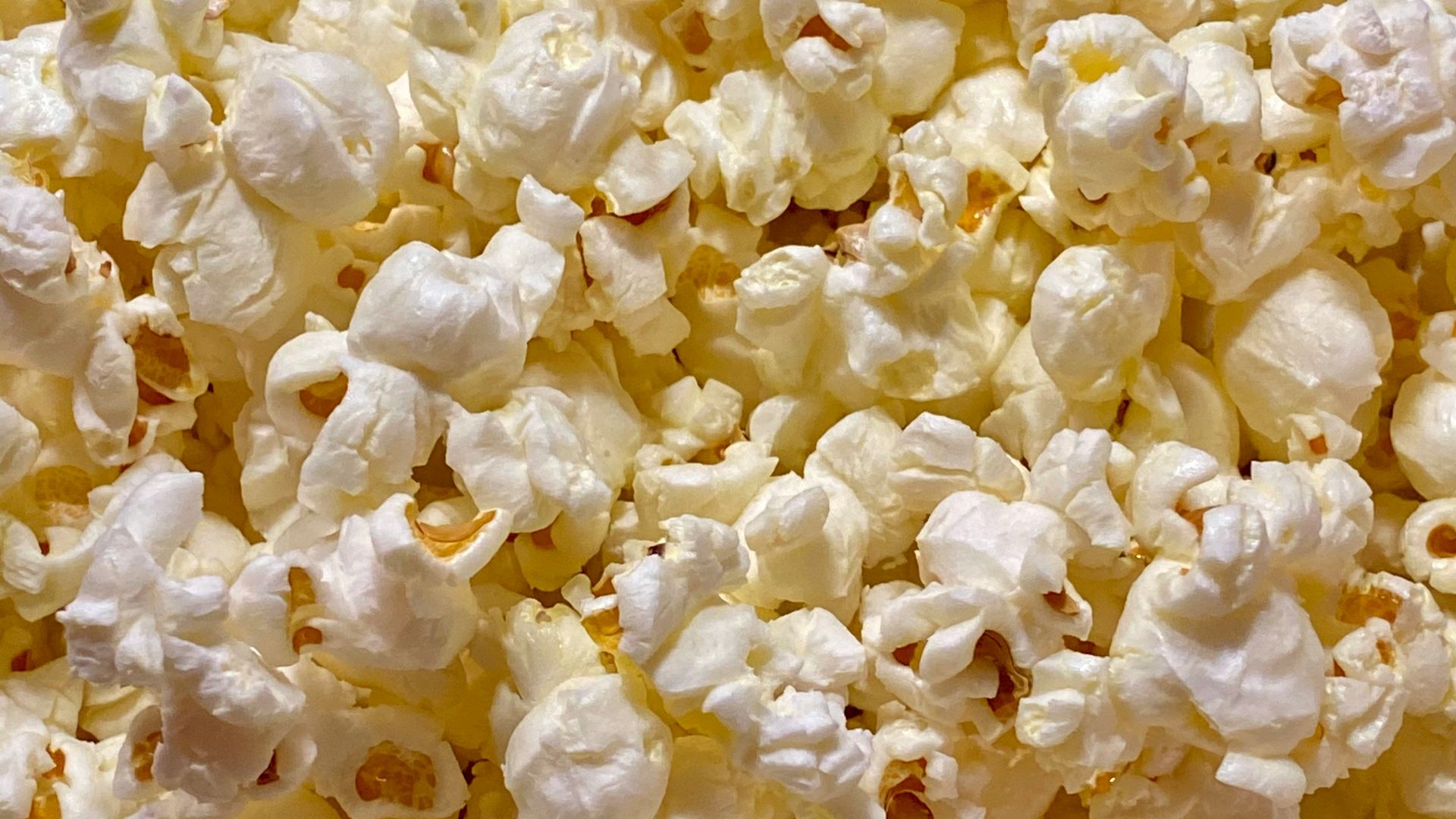 cooked popcorn