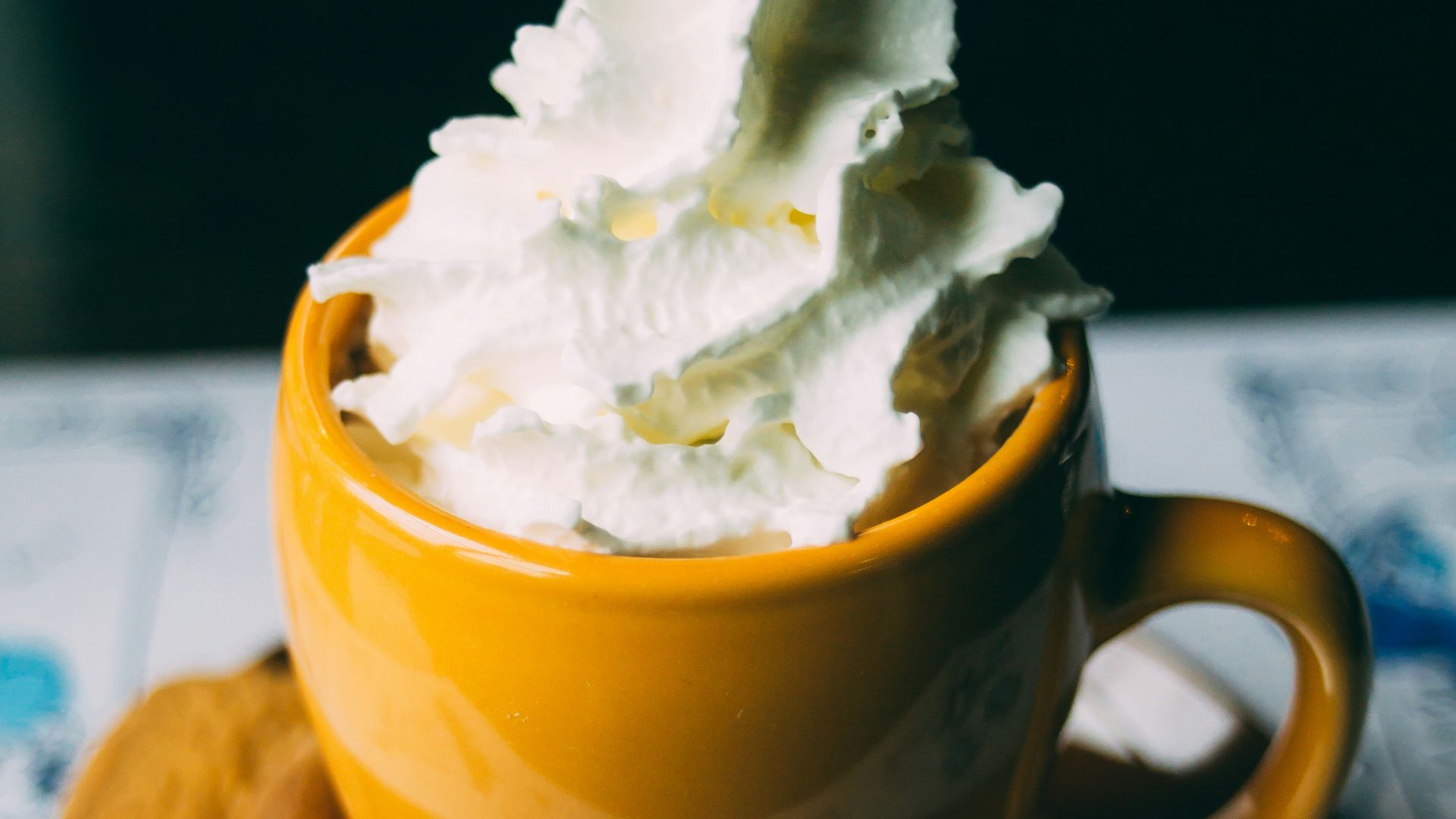 coffee latte on ceramic mug