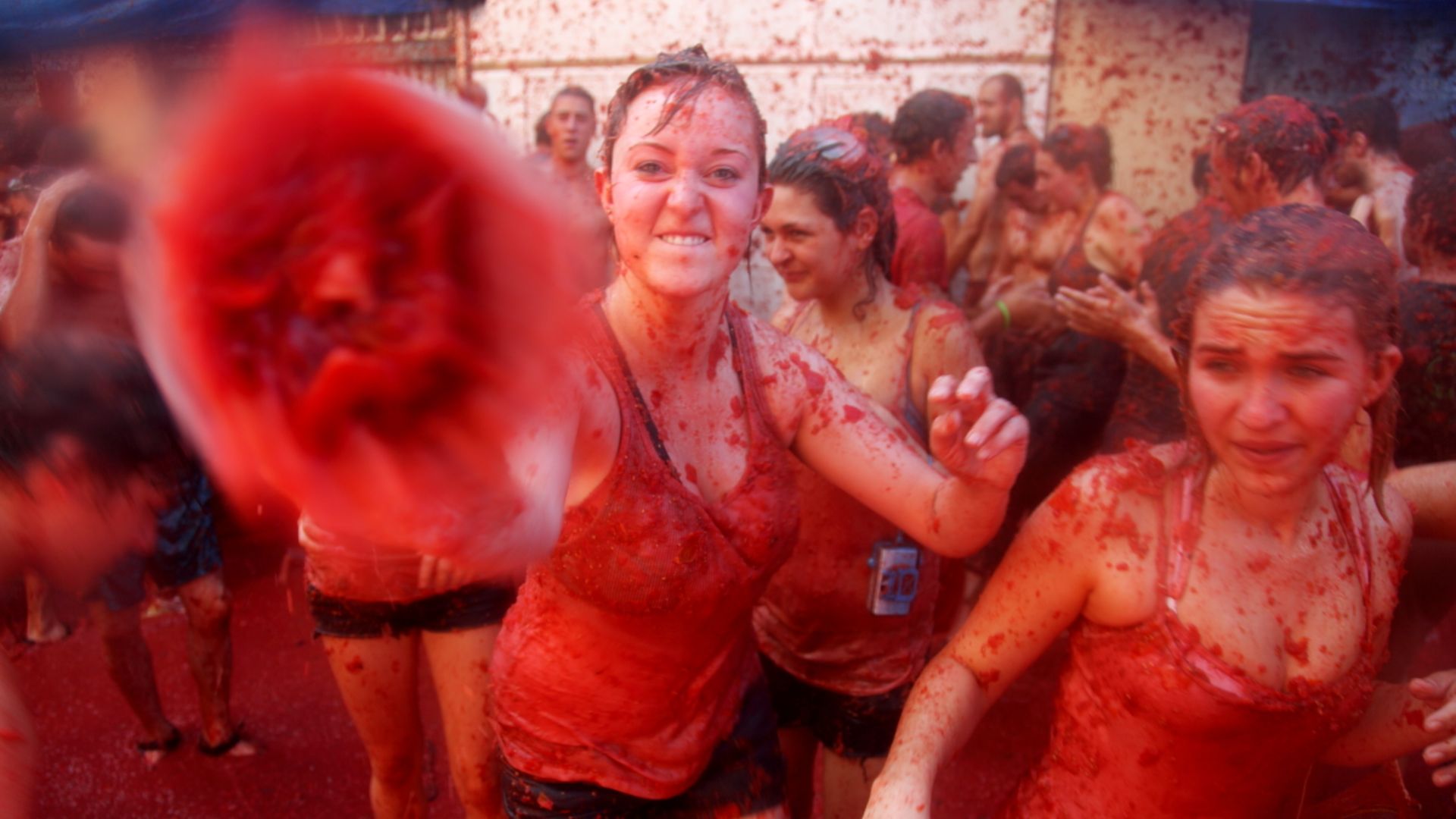 File:La Tomatina - Spain, Buñol - panoramio.jpg