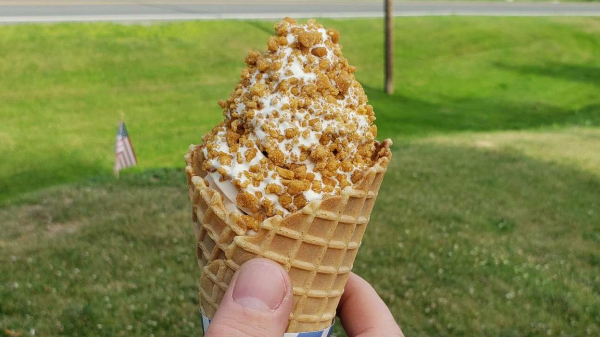 File:Maple Creemee (cropped).jpg