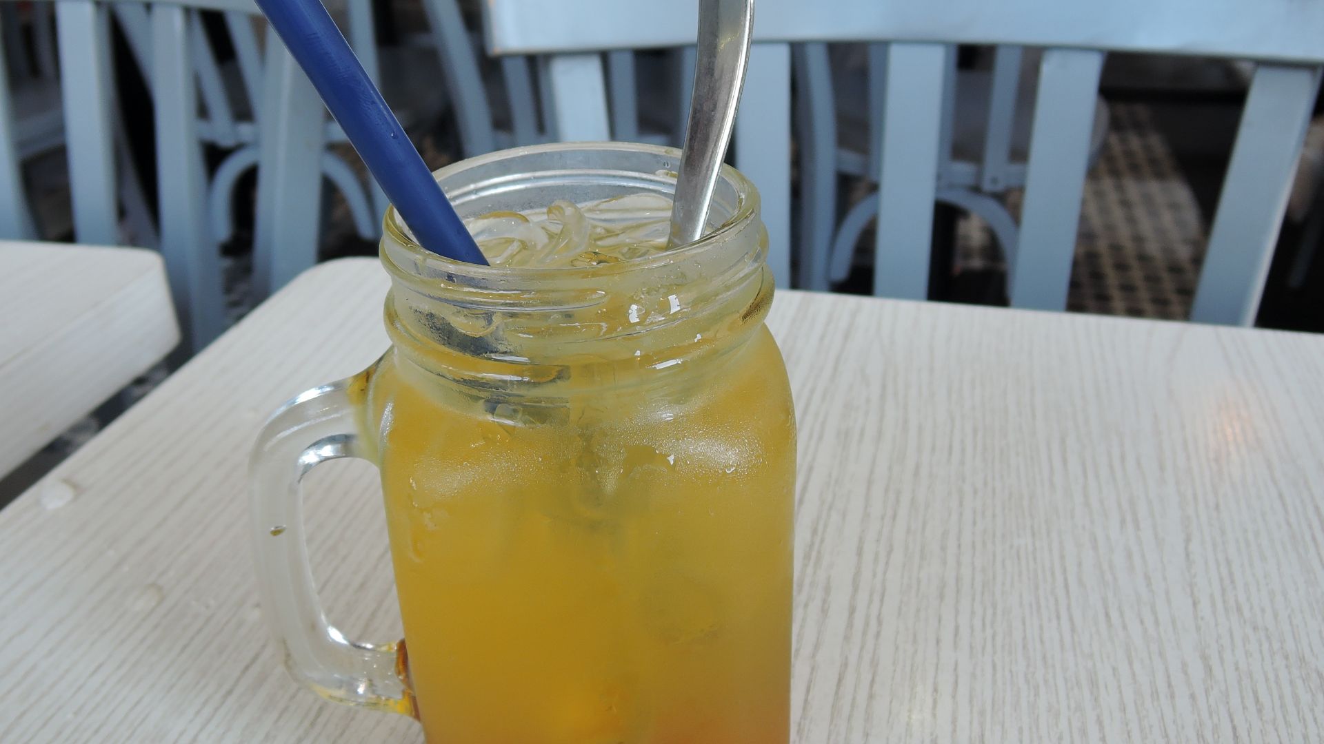 File:Peaches soda with soft drink.jpg