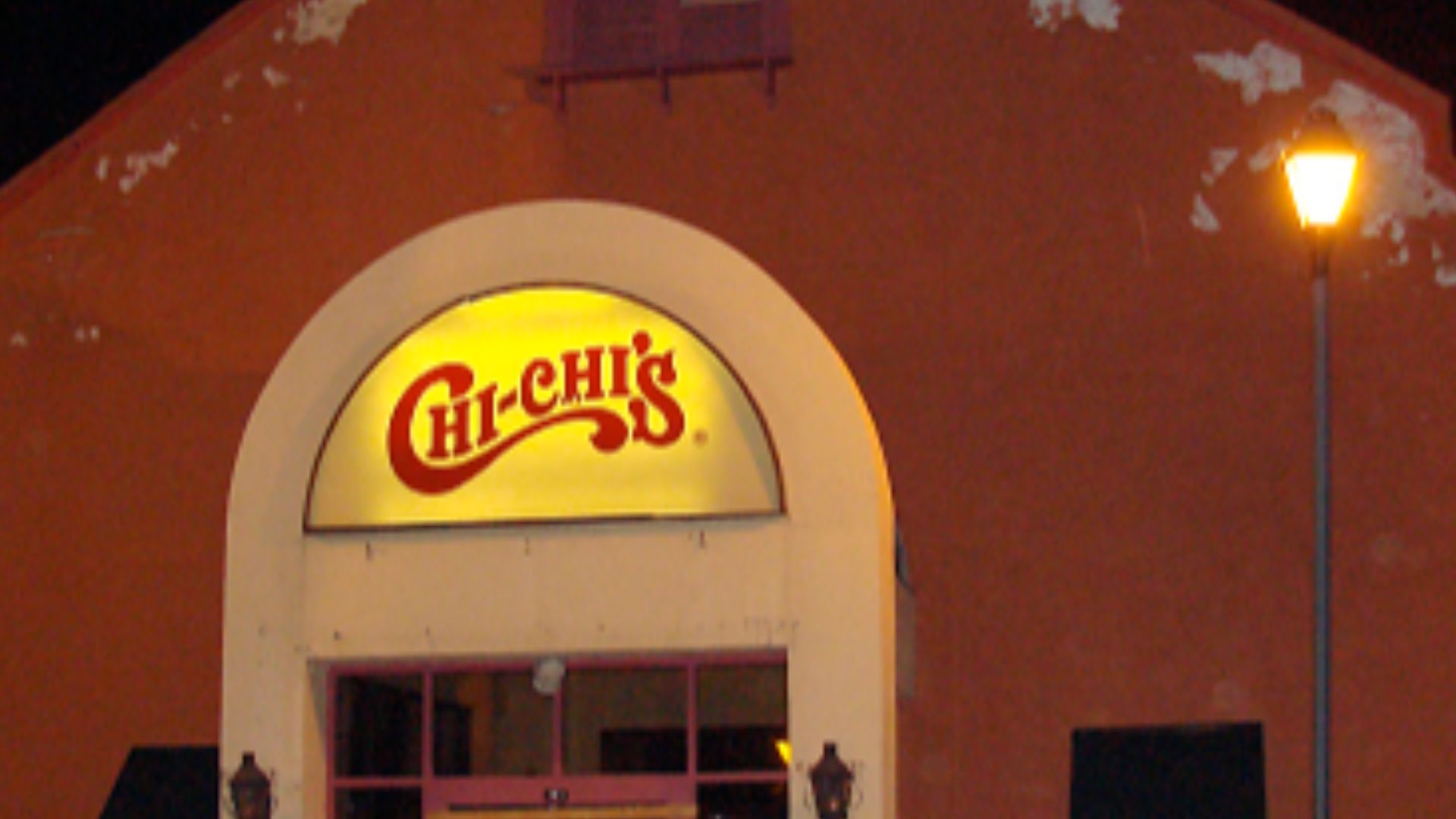 File:Former Chi-Chi's restaurant in Alexandria, Virginia.png