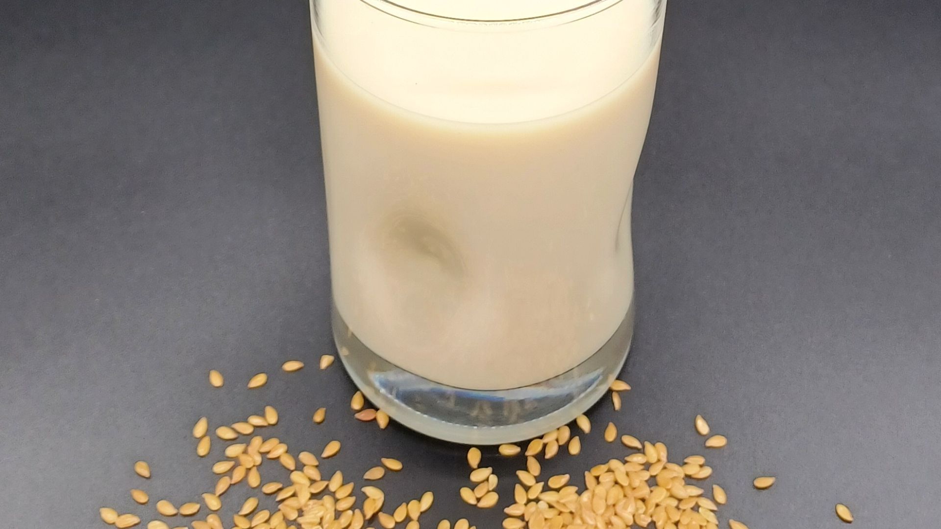 File:Flax milk 3.jpg