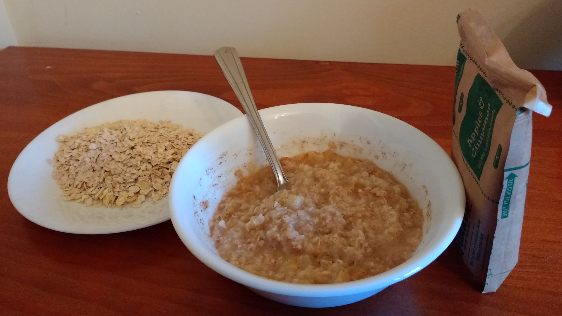 File:Quaker apples & cinnamon instant oatmeal 2.jpg