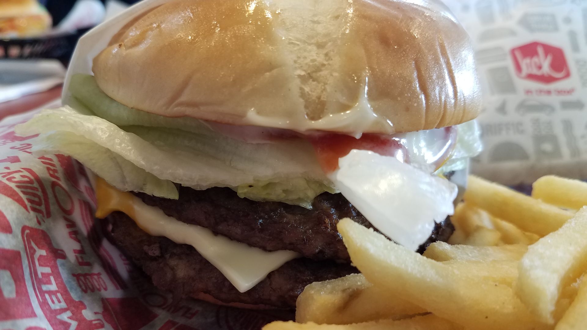 File:Bacon Ultimate Cheeseburger.jpg