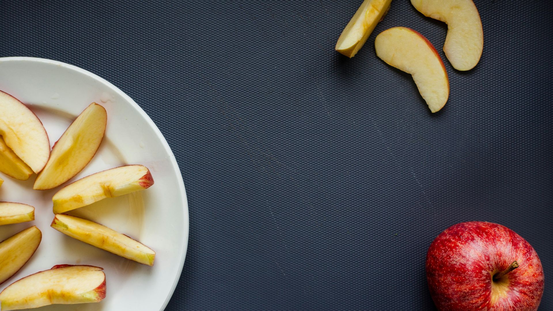 sliced banana on white ceramic plate
