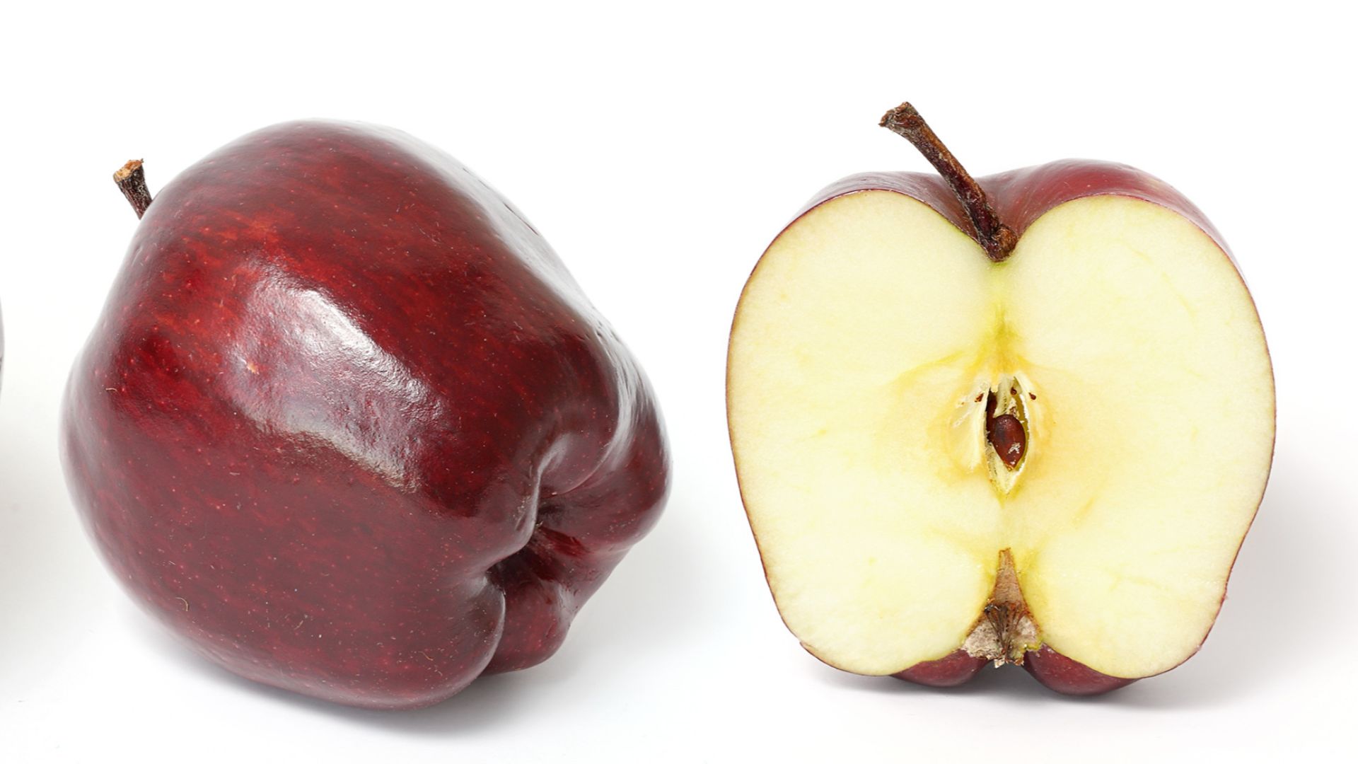File:Red delicious and cross section.jpg