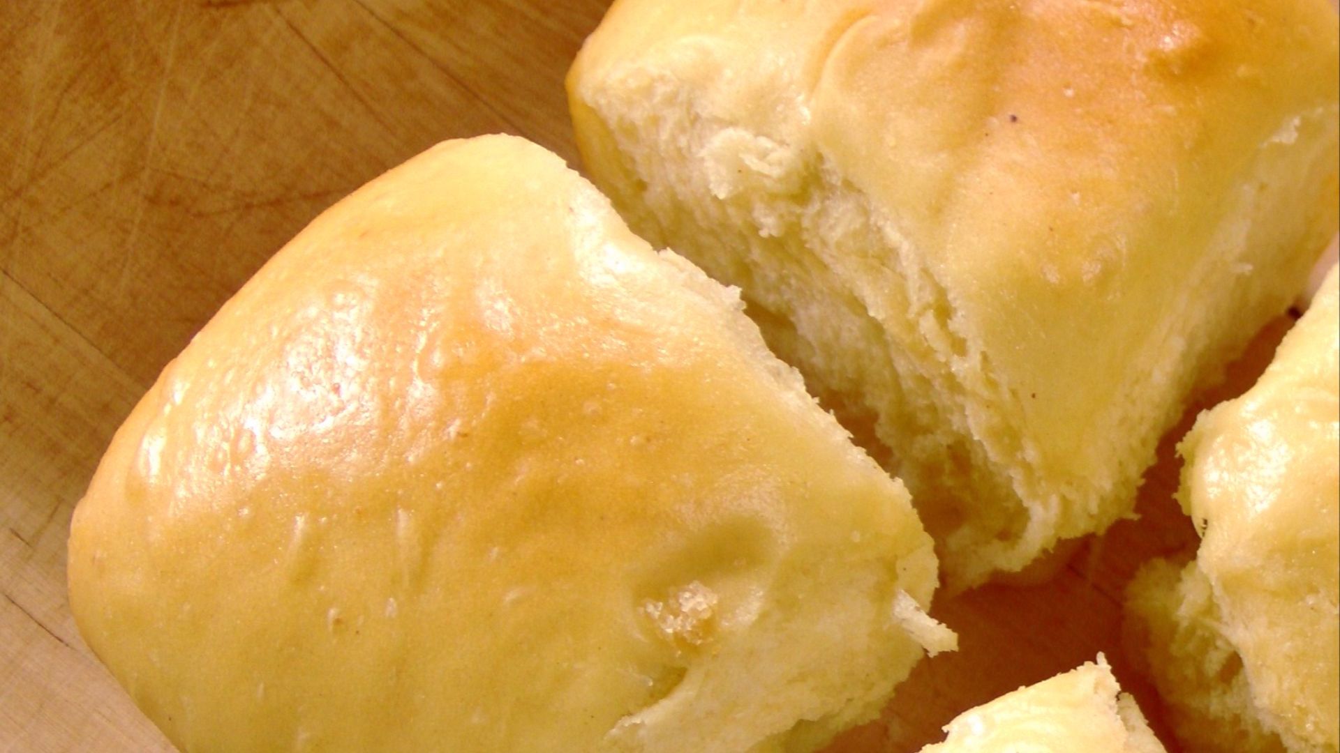 File:Hawaiian sweet bread rolls.jpg