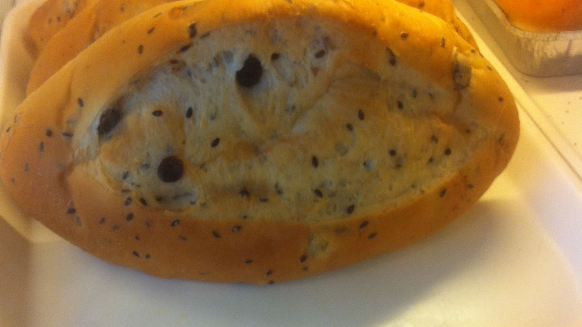 File:HK food 亞麻子 面包 Linseed breads March-2012.jpg