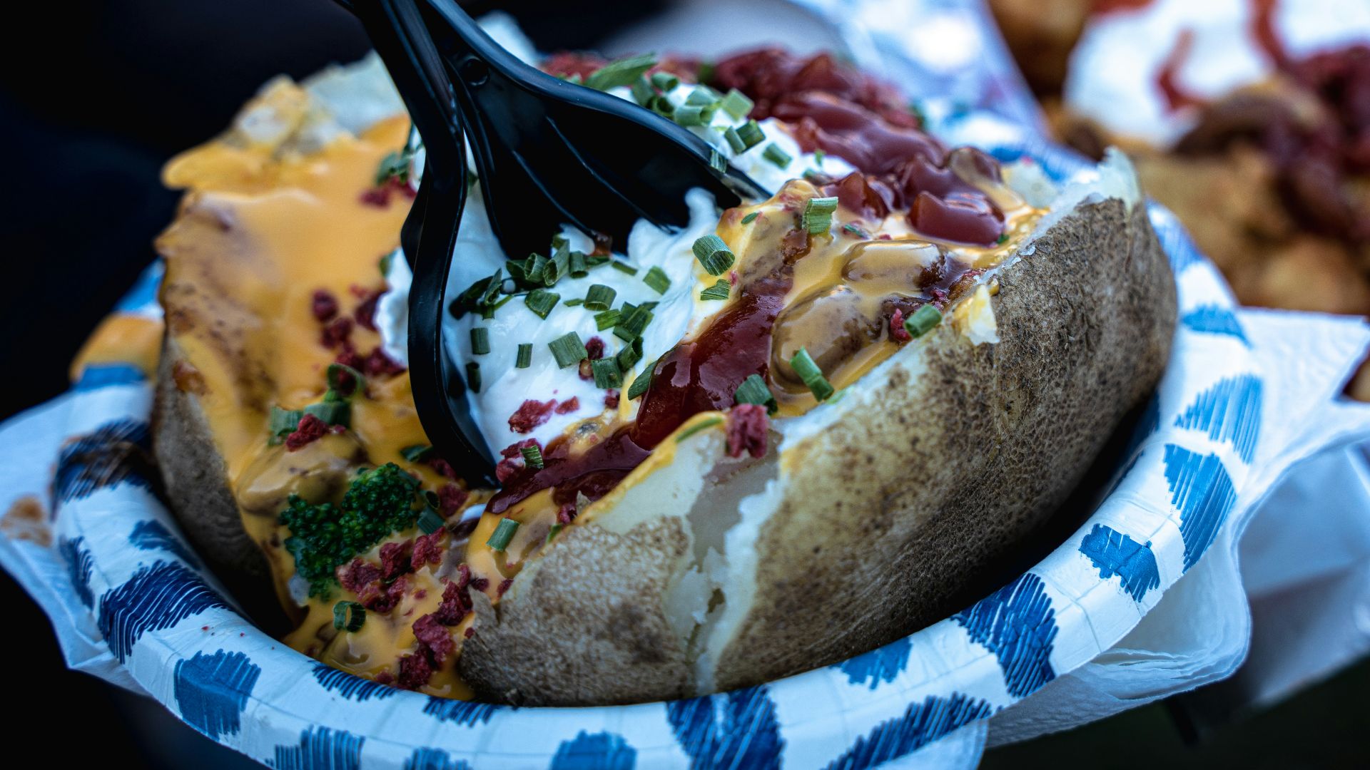 a sandwich with meat and vegetables