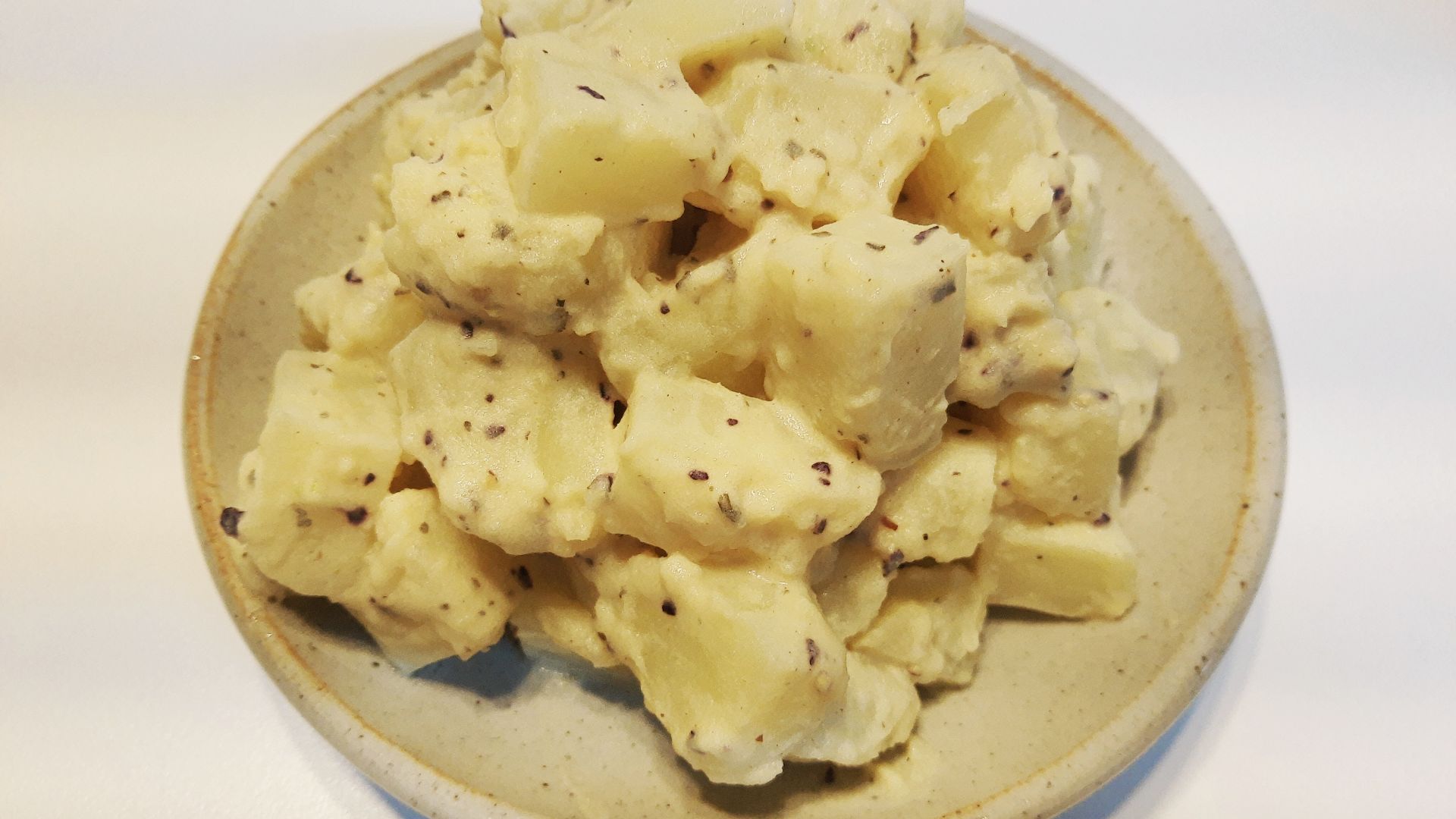 File:Eggy potato salad.jpg