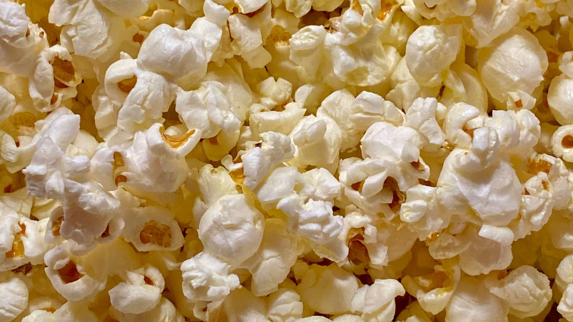 cooked popcorn