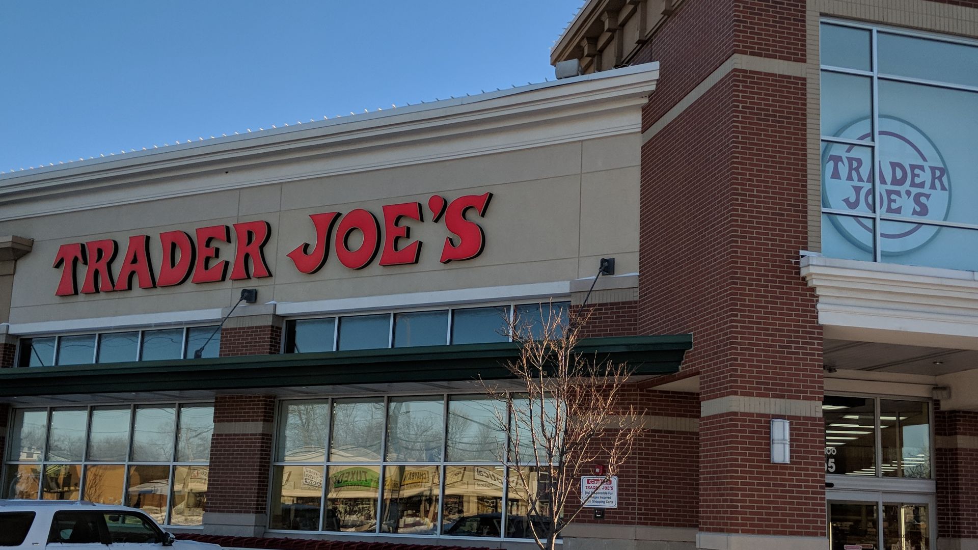 File:Trader Joes in Amherst, NY - 2018.jpg