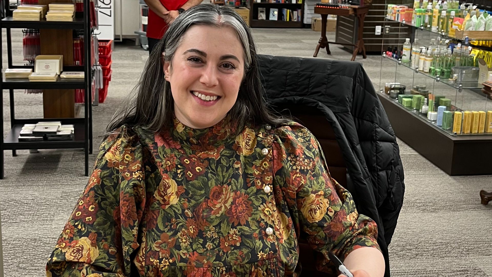 File:Claire Saffitz 2023 book signing.jpg