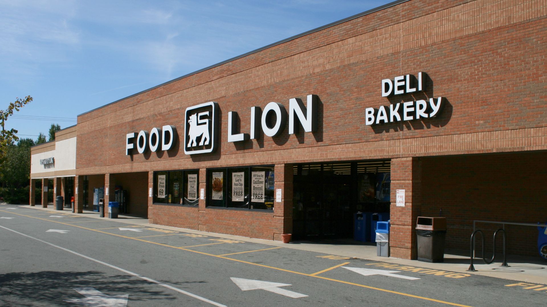 File:2008-10-23 Food Lion at University Center in Durham.jpg