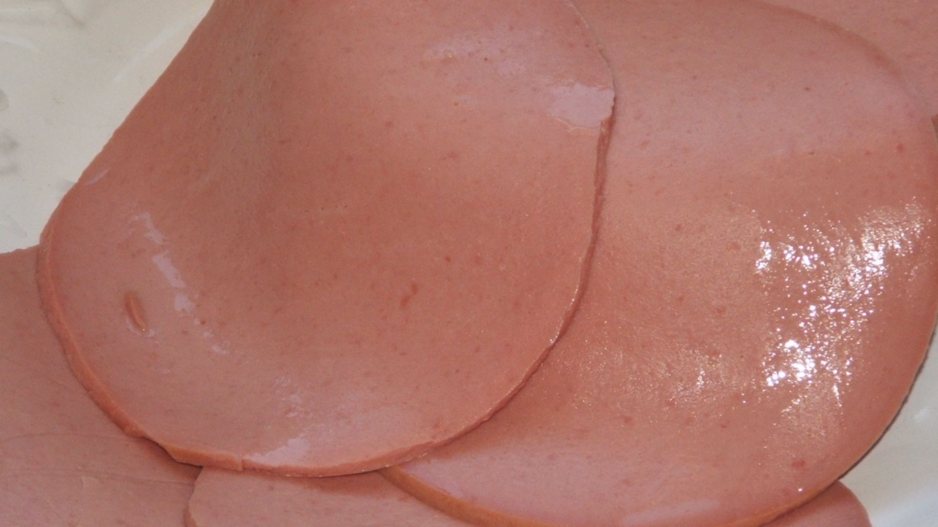 File:Bologna lunch meat style sausage.JPG