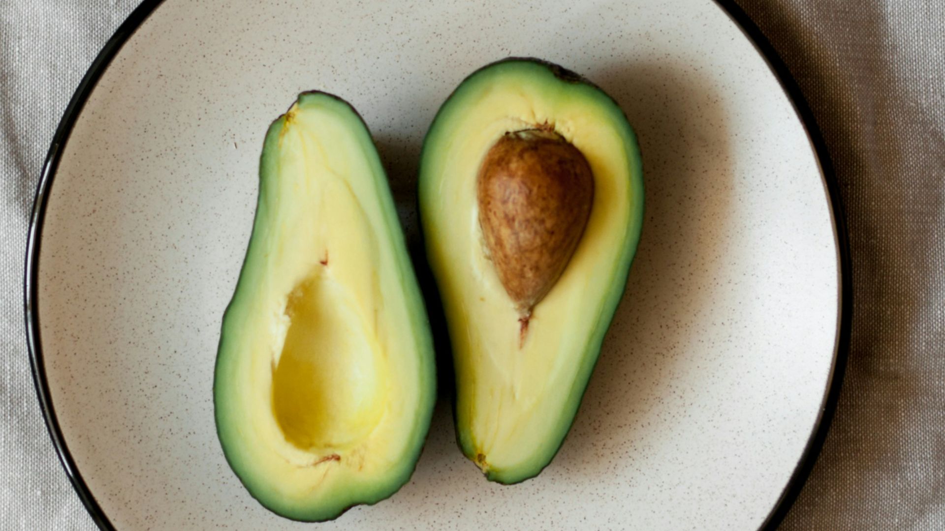 sliced avocado on plate