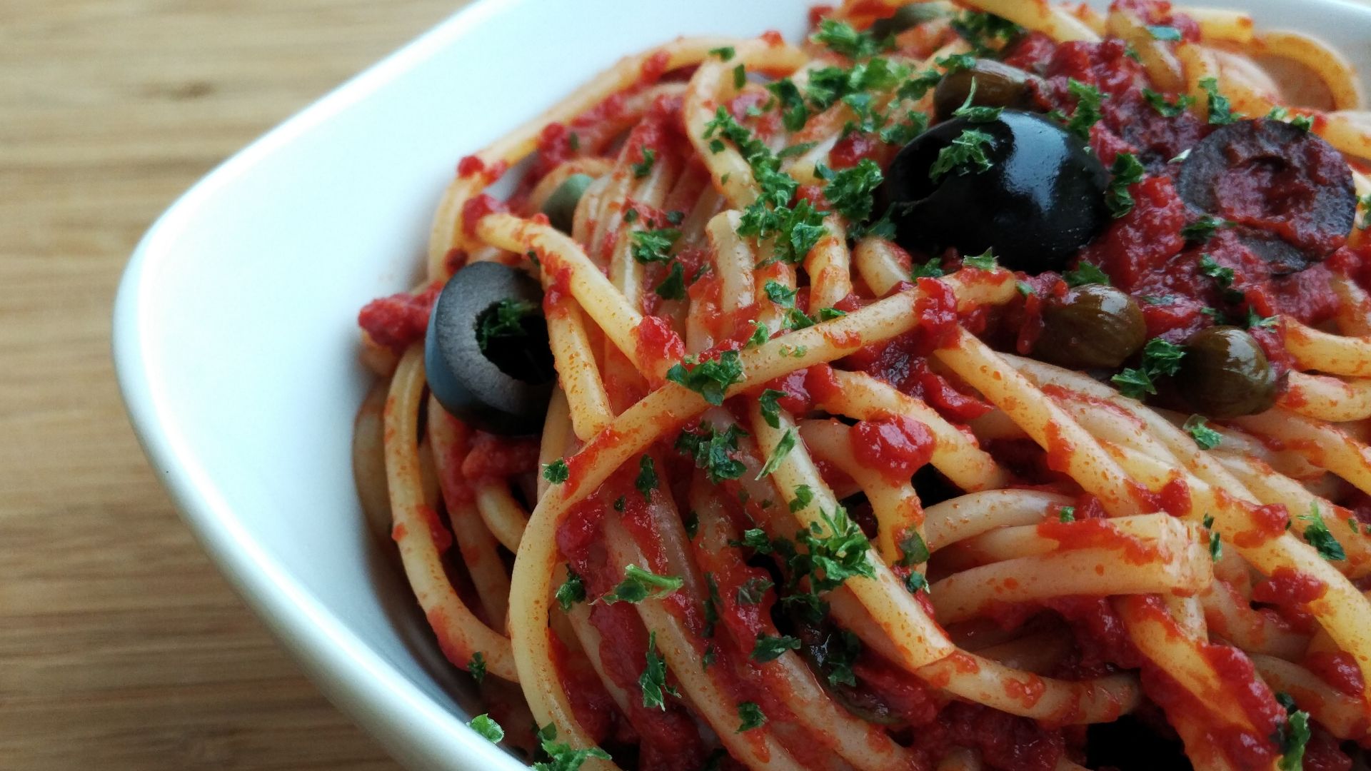 File:Pasta Puttanesca.jpg