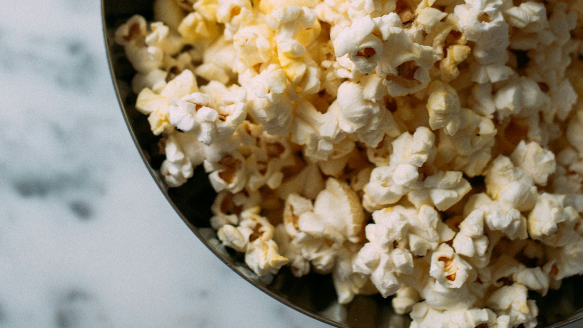 photo of popcorn kernels