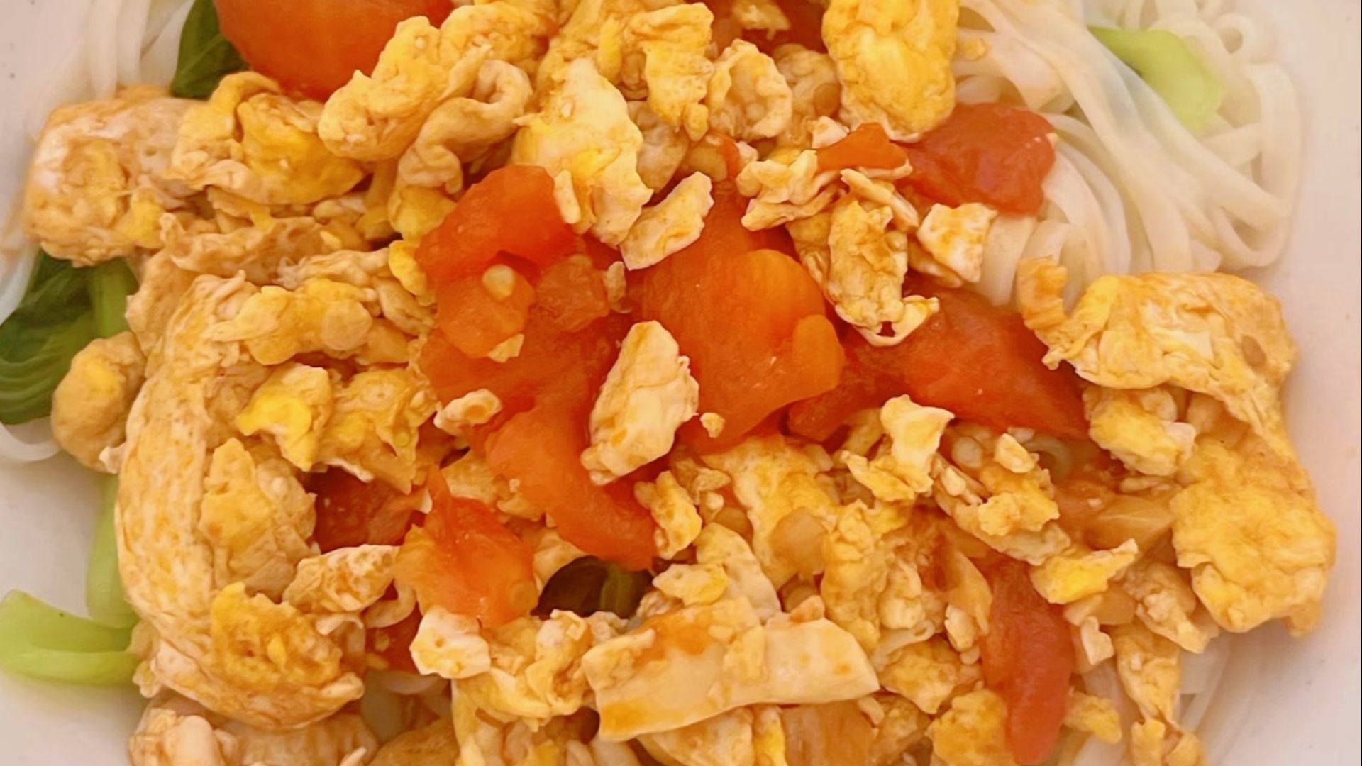 File:Tomato and egg noodles.jpg