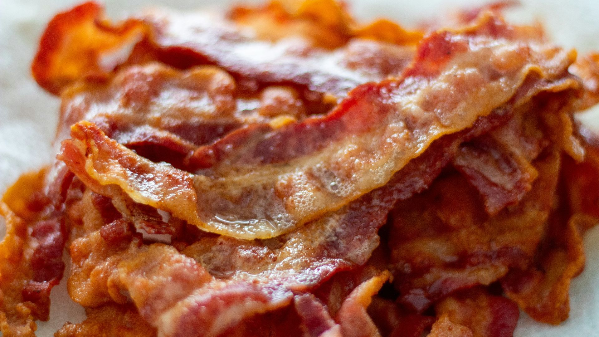 Crispy bacon, ready to eat!