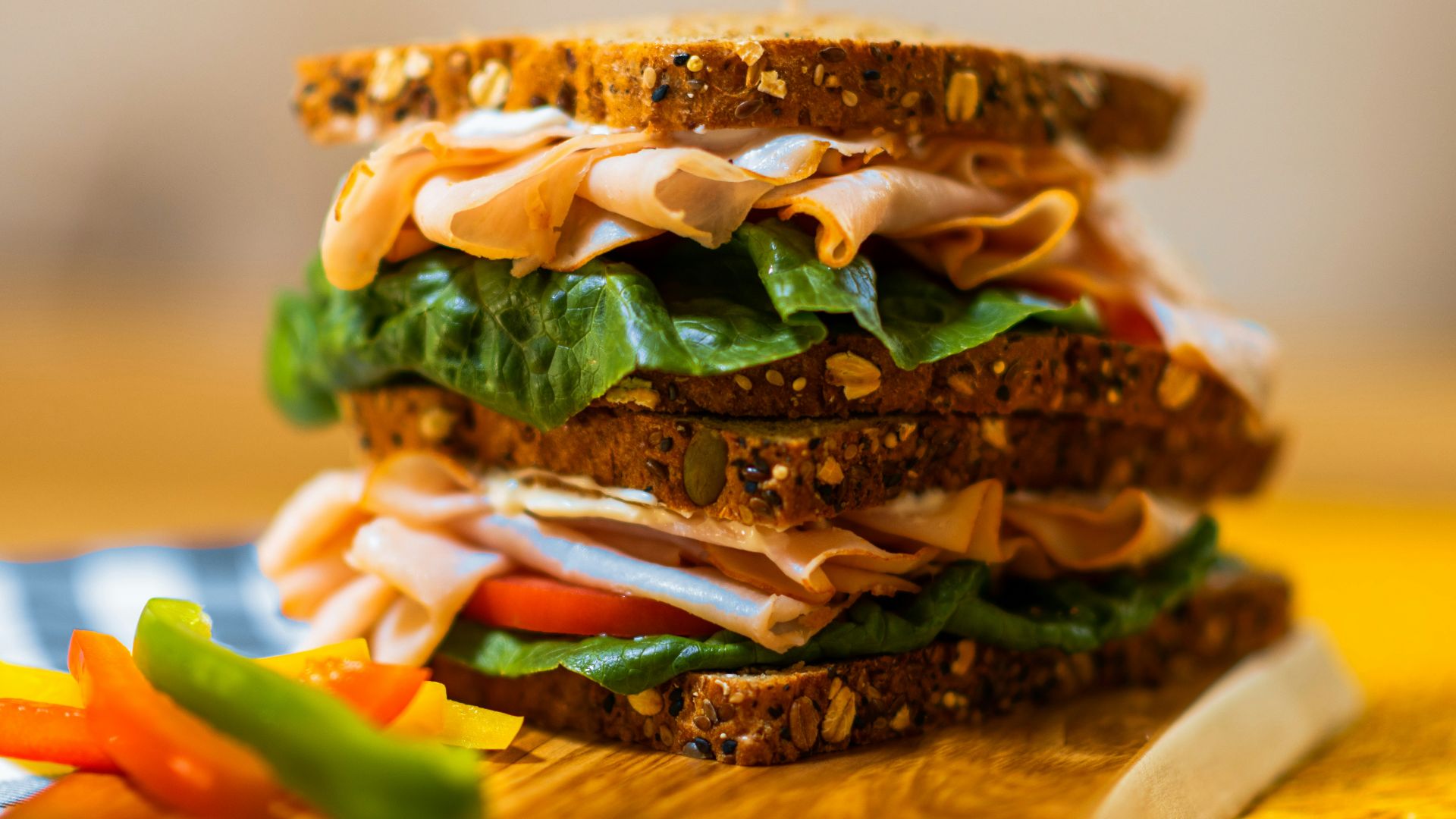 burger with lettuce and tomato