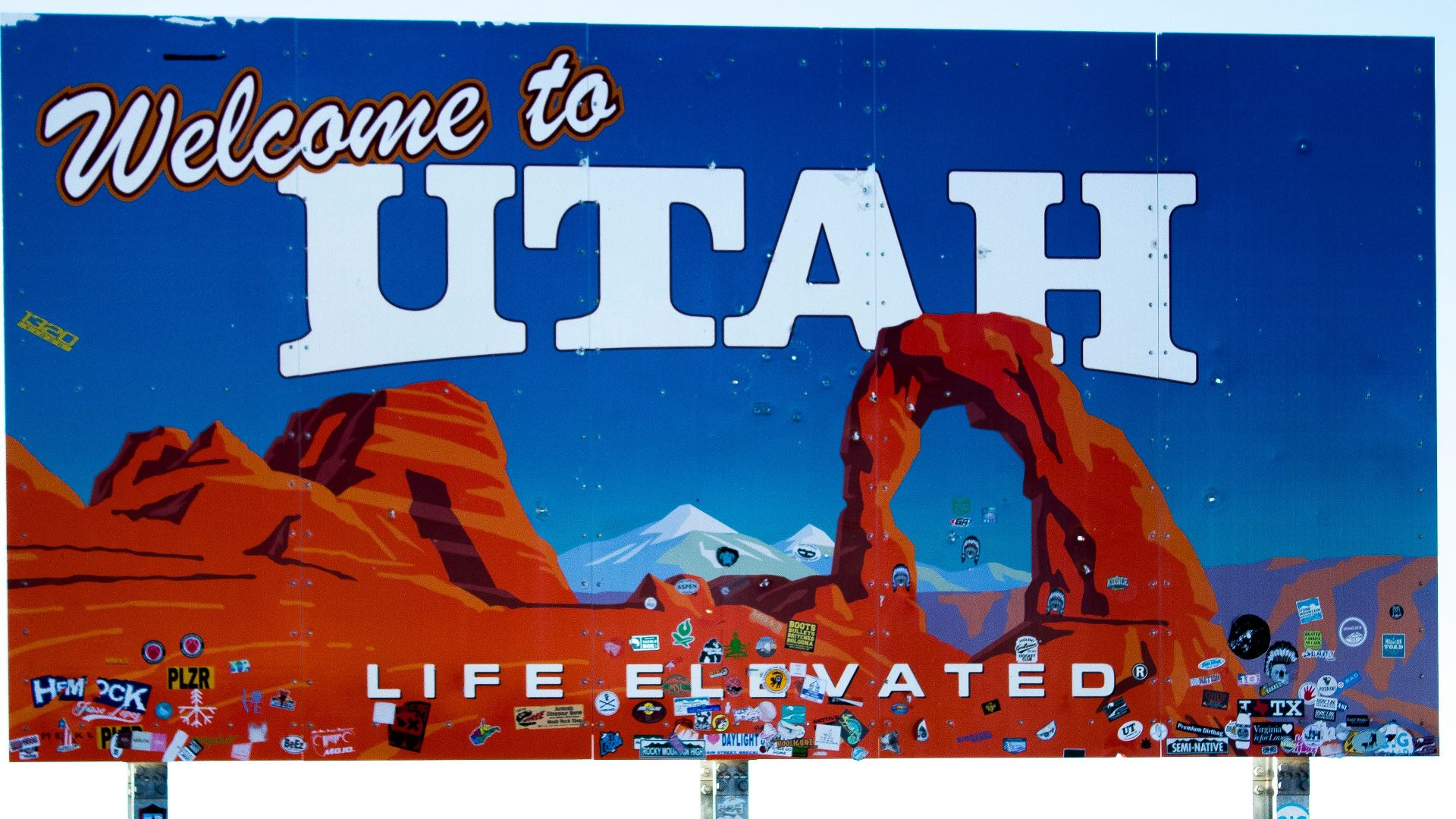 Welcome to Utah signage