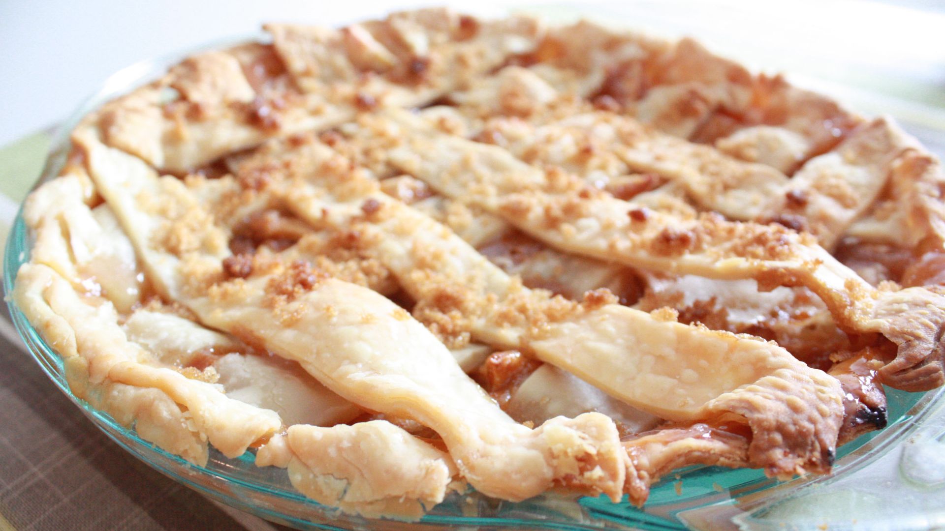 File:Caramel apple pie (3962366448).jpg