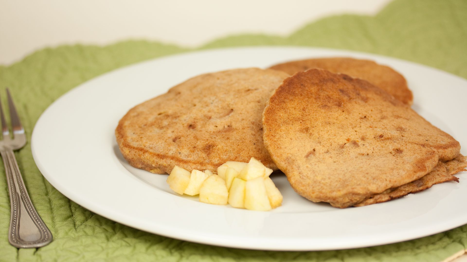 File:Vegan Apple Spice Pancakes (4106724895).jpg