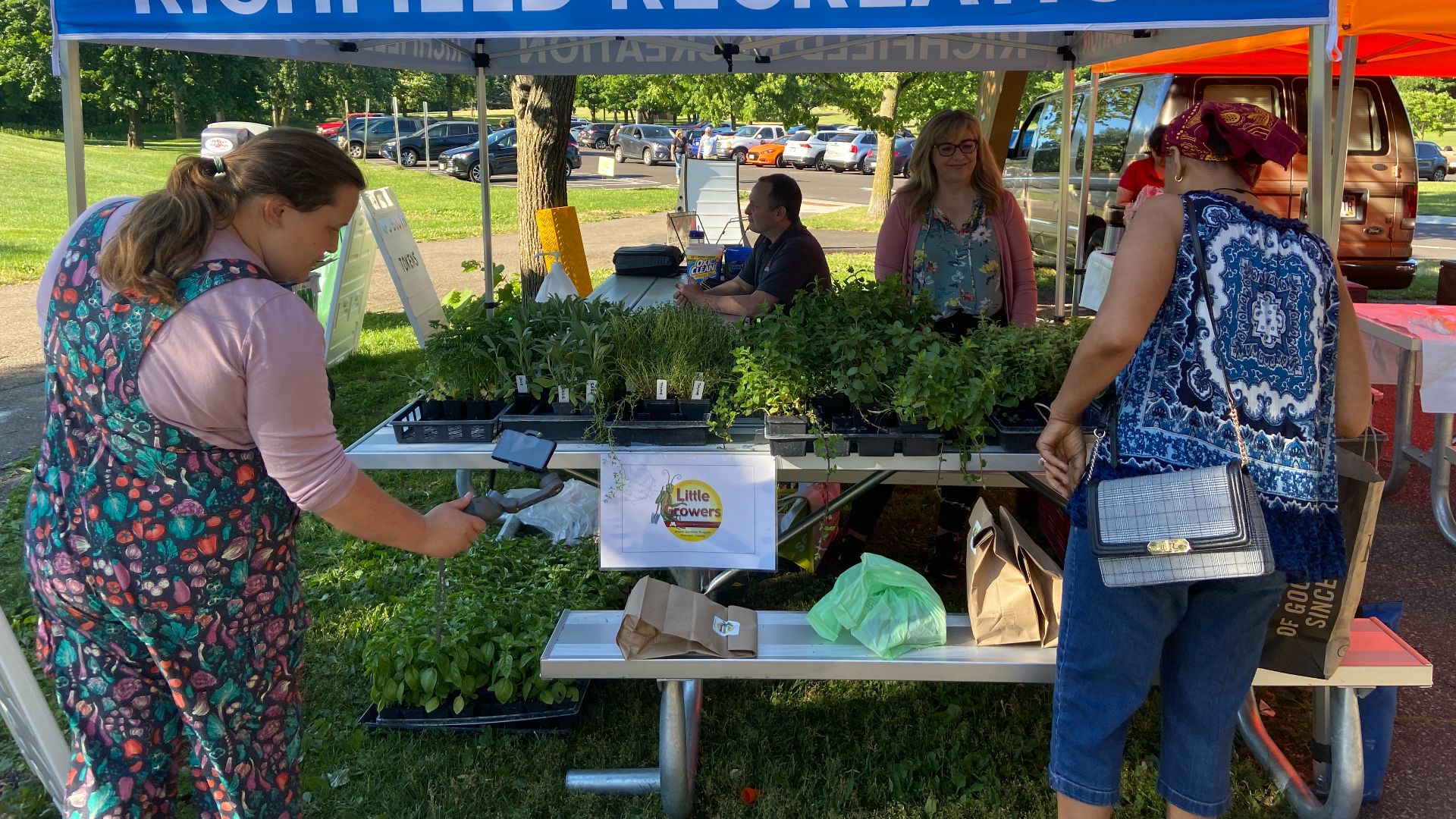 File:Richfield Farmers Market-02.jpg