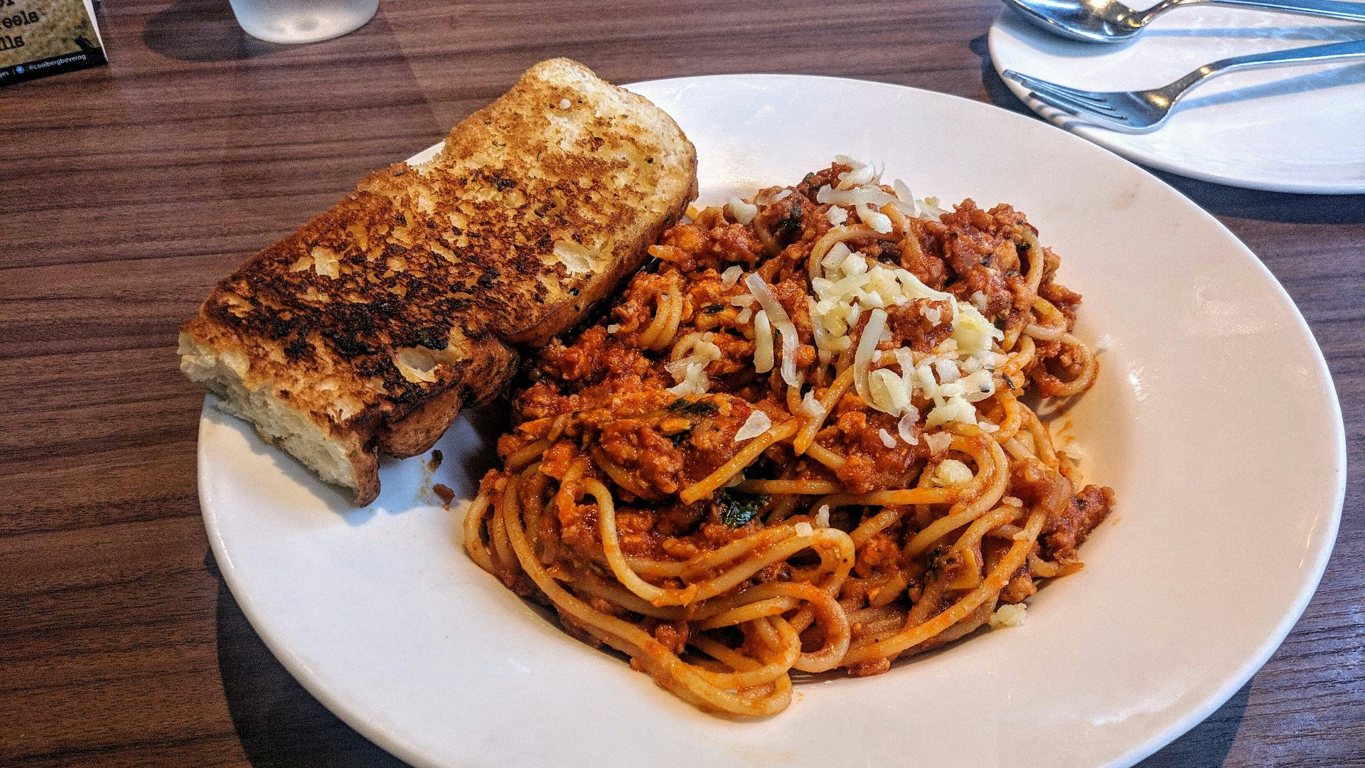 spaghetti and bread food