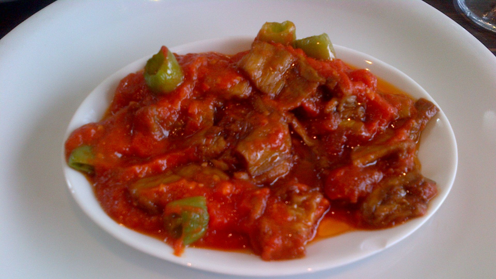 File:Eggplant and green pepper şakşuka (shakshuka).jpg
