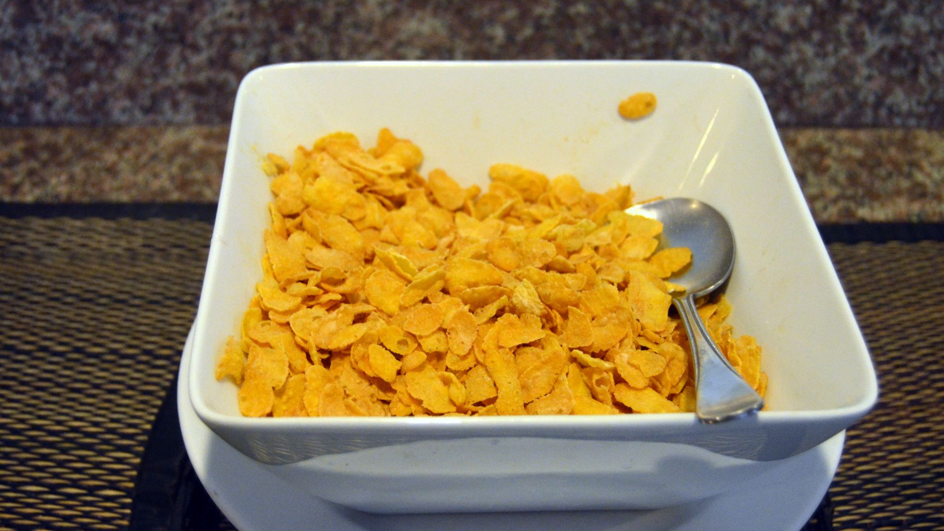 File:Corn flakes (34805171841).jpg