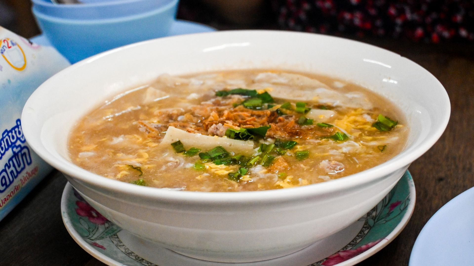 File:Tom kha servido en Bangkok.jpg