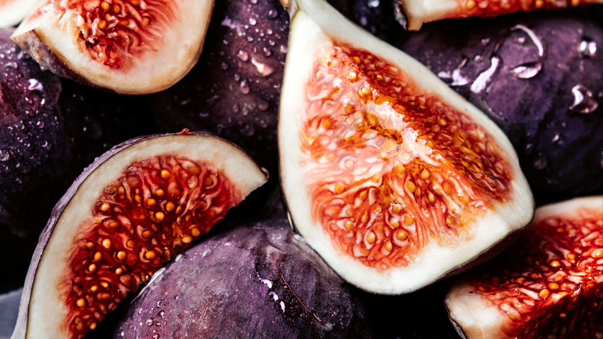 a bunch of figs that are sitting on a table