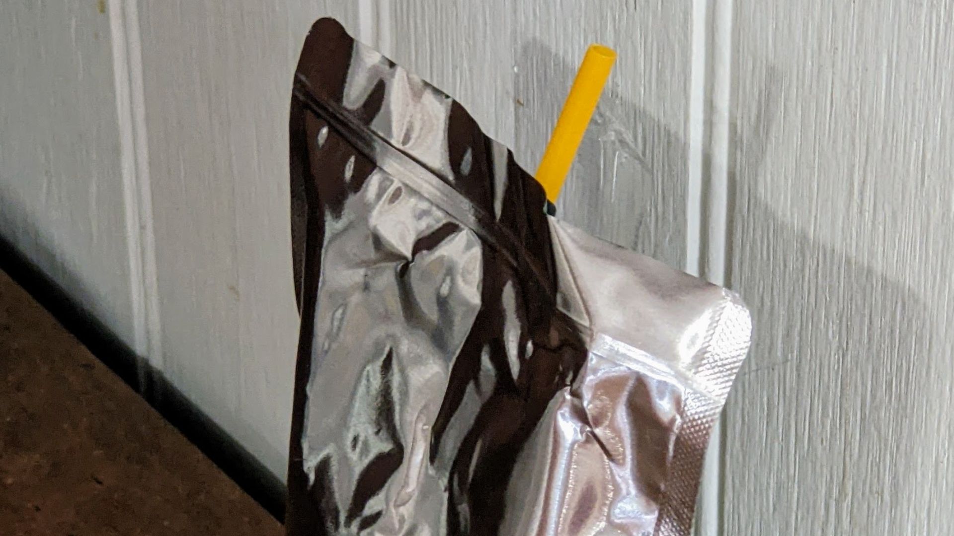 File:Capri Sun pouch standing.jpg