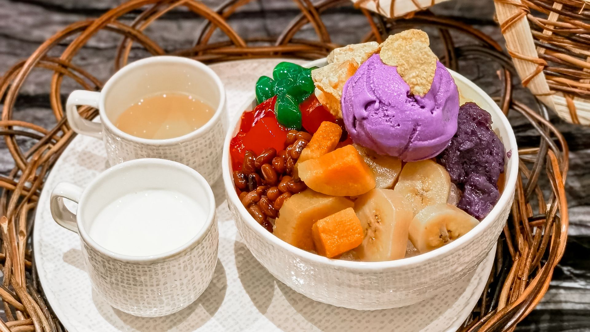File:Halo-Halo.jpg