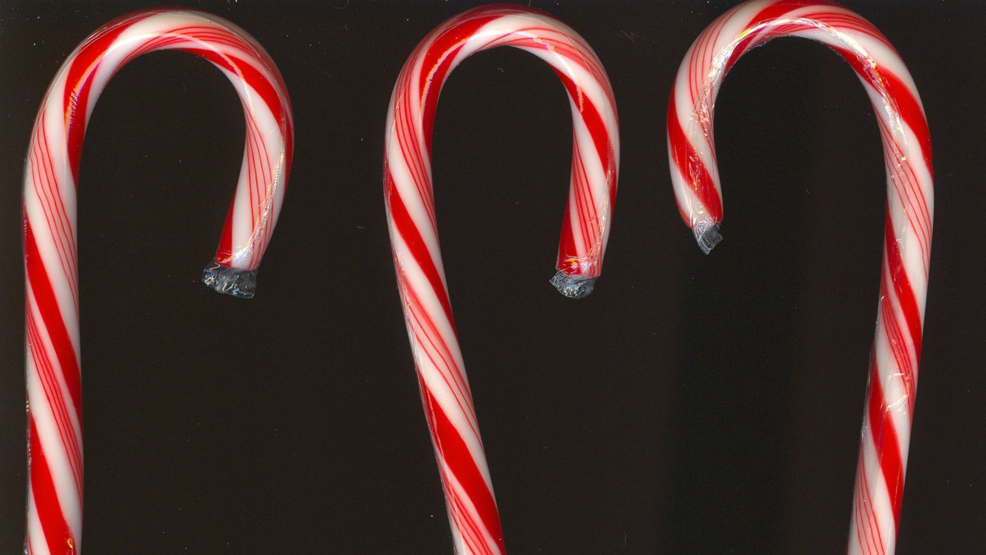 File:Peppermint candy cane 03.jpg