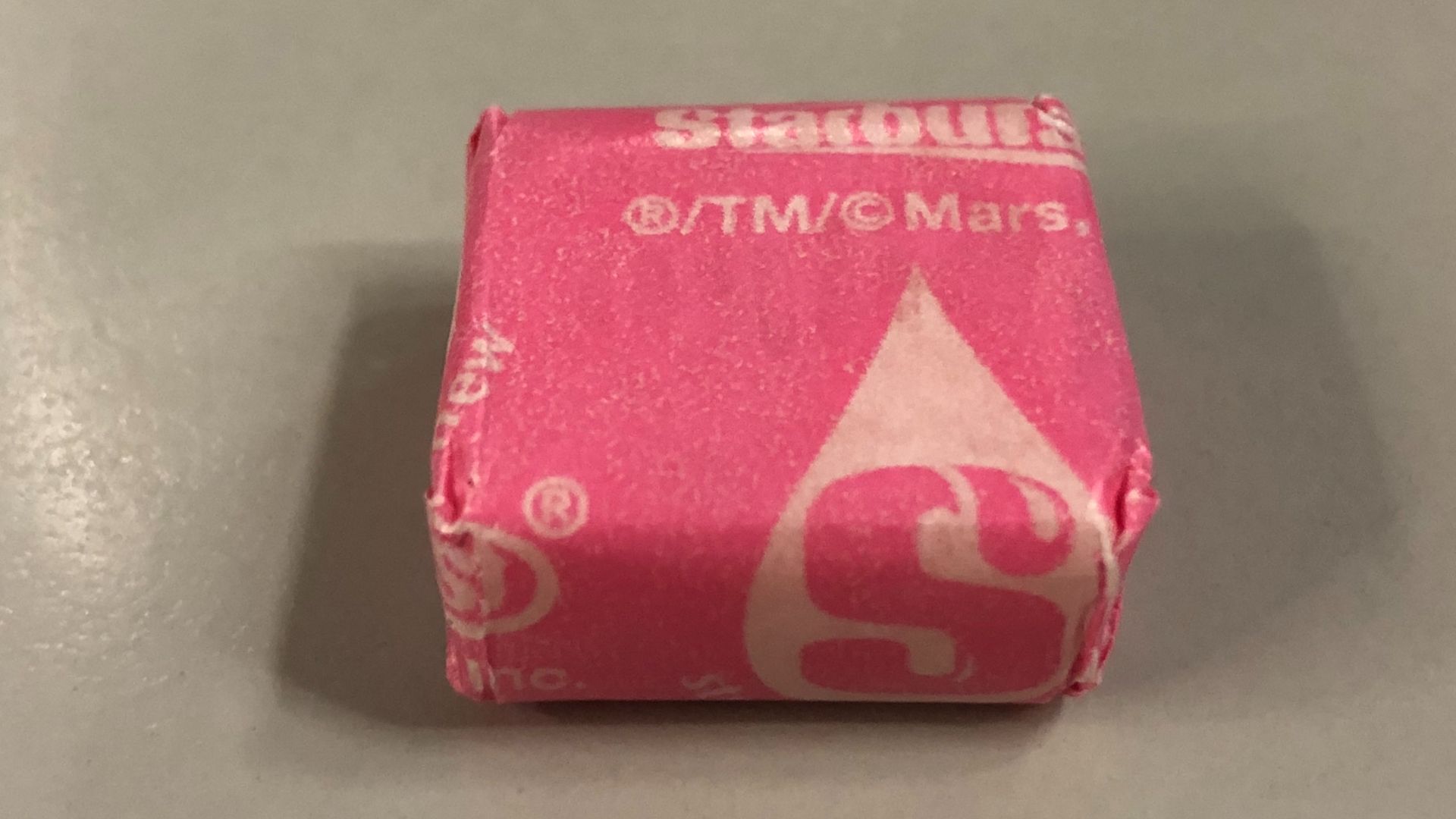 File:2019-12-23 07 07 37 A Strawberry Chew Starburst still in its wrapper in the Dulles section of Sterling, Loudoun County, Virginia.jpg